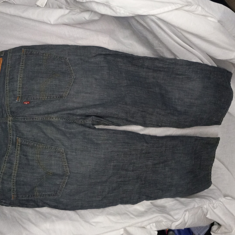 Used, Levi Strauss & Co men's size 559 W40 x L 30 relaxed straight blue jeans
